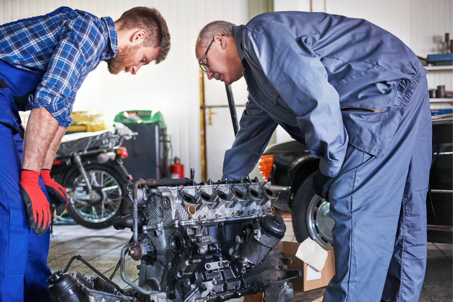 Transmission Fluid Change vs Transmission Flush: What’s the Difference?